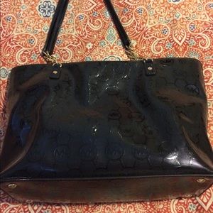 Authentic Michael Kors purse. Loved condition.